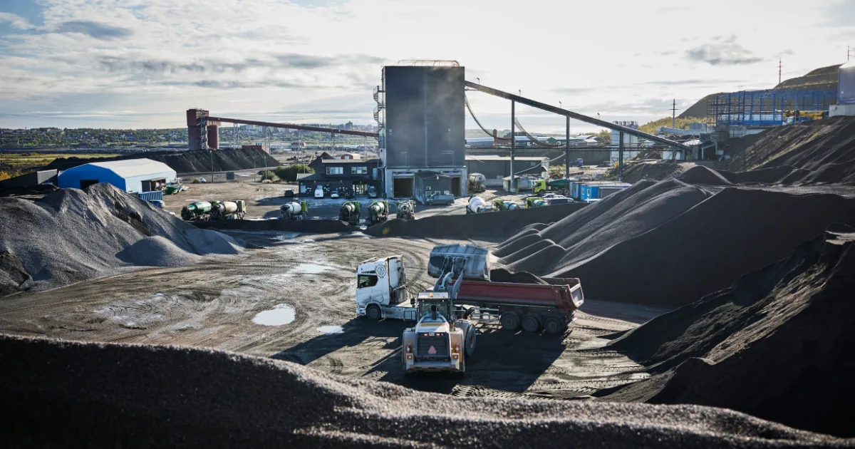 an image to show mining and ground engineering