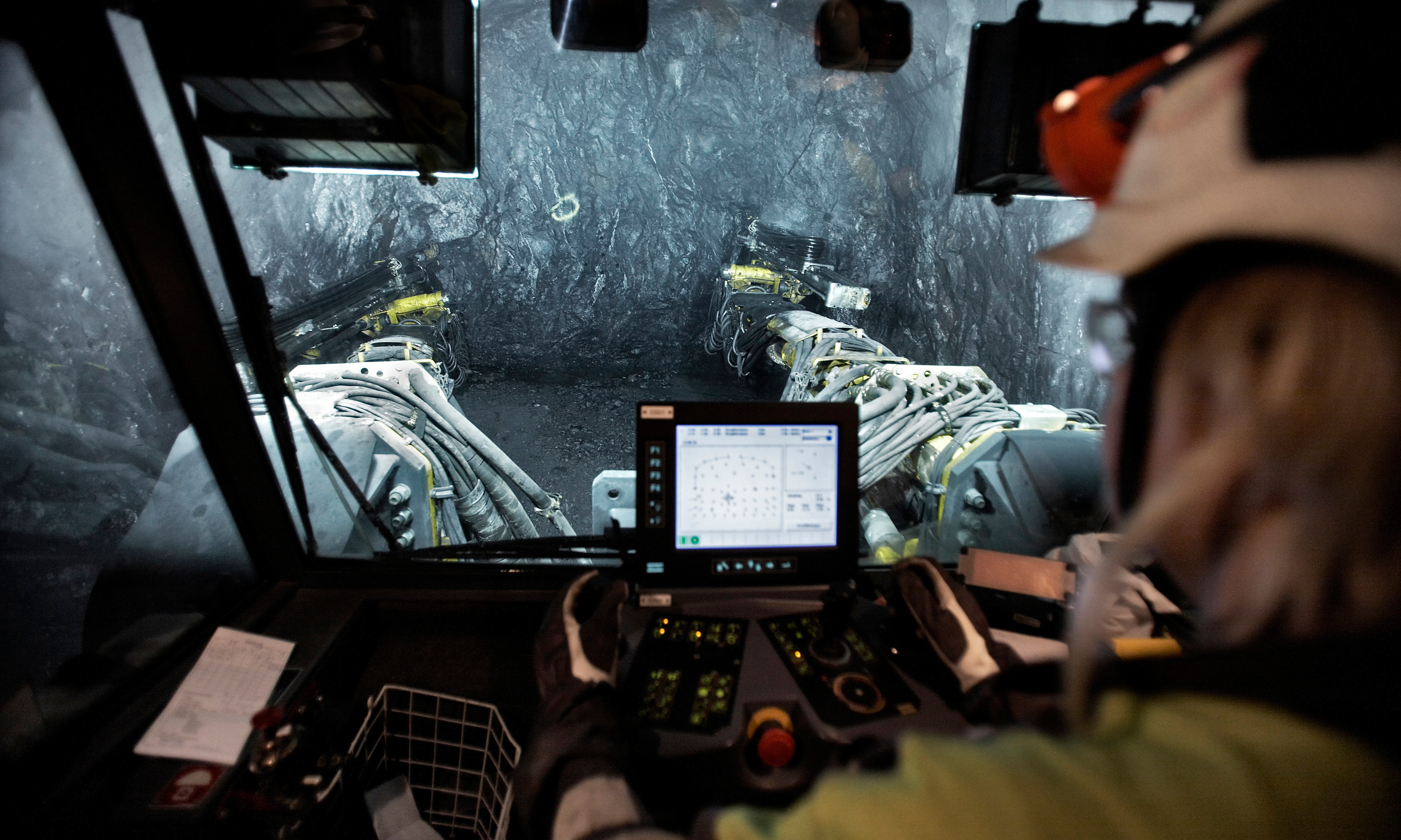 Anchor drilling equipment in tunnelling project