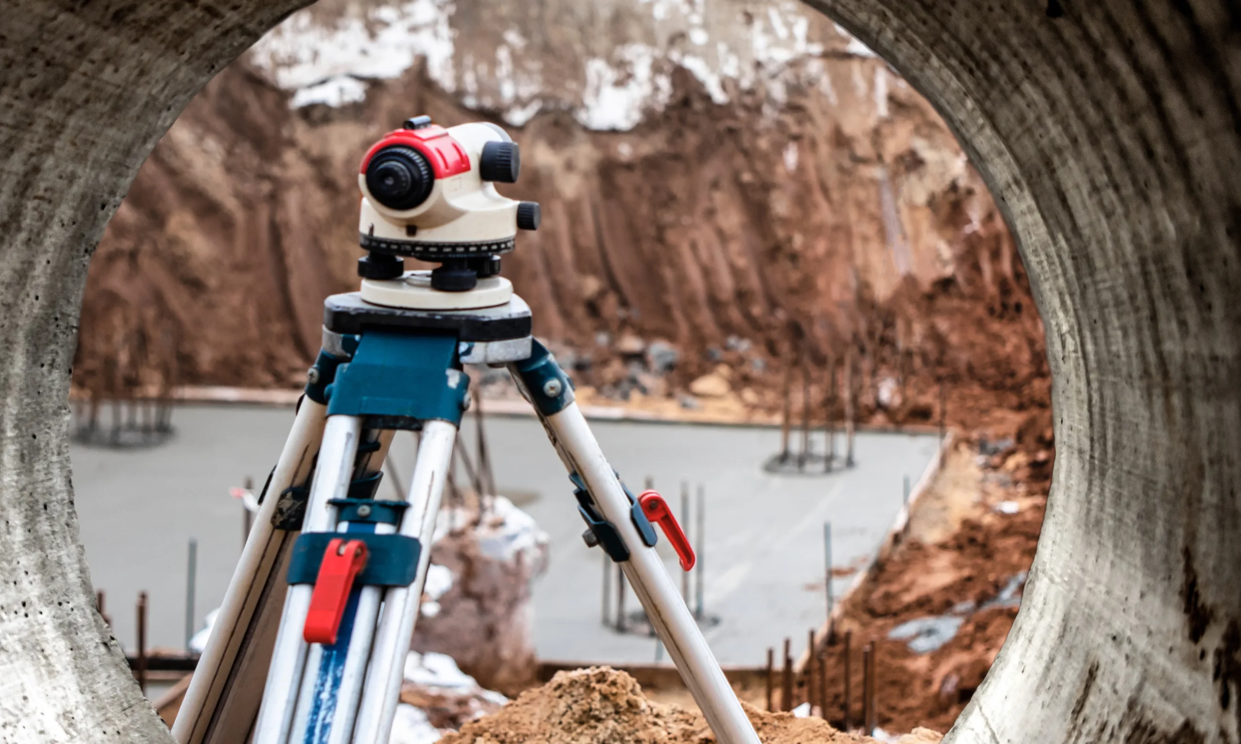 an image to represent borehole surveying gyro tools used for drilling