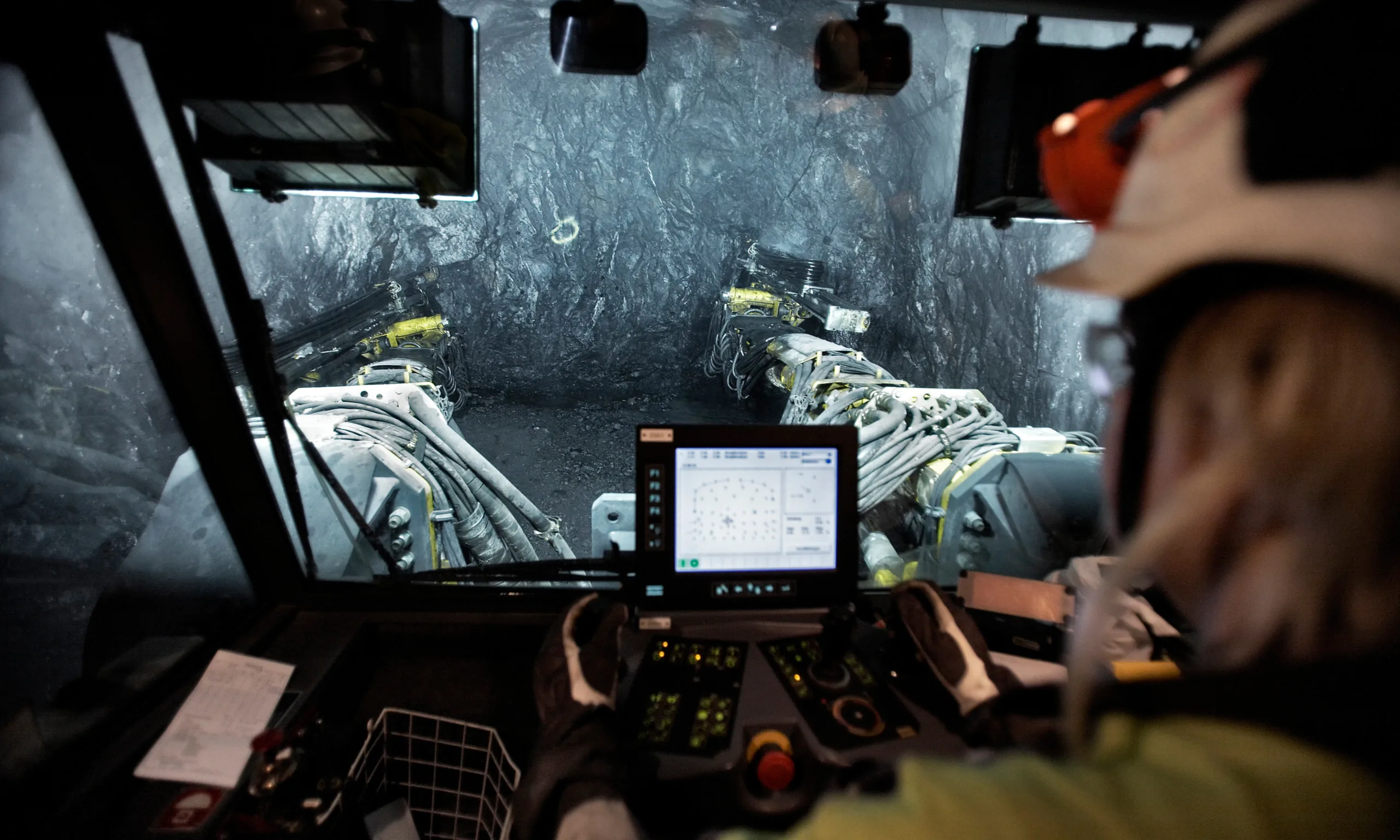 an image to represent borehole surveying gyro tools used for drilling